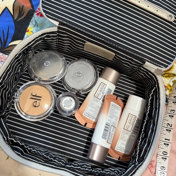 3 BB Cream 3 ELF Pressed Powder Bundle w Case! - Picture 1 of 6